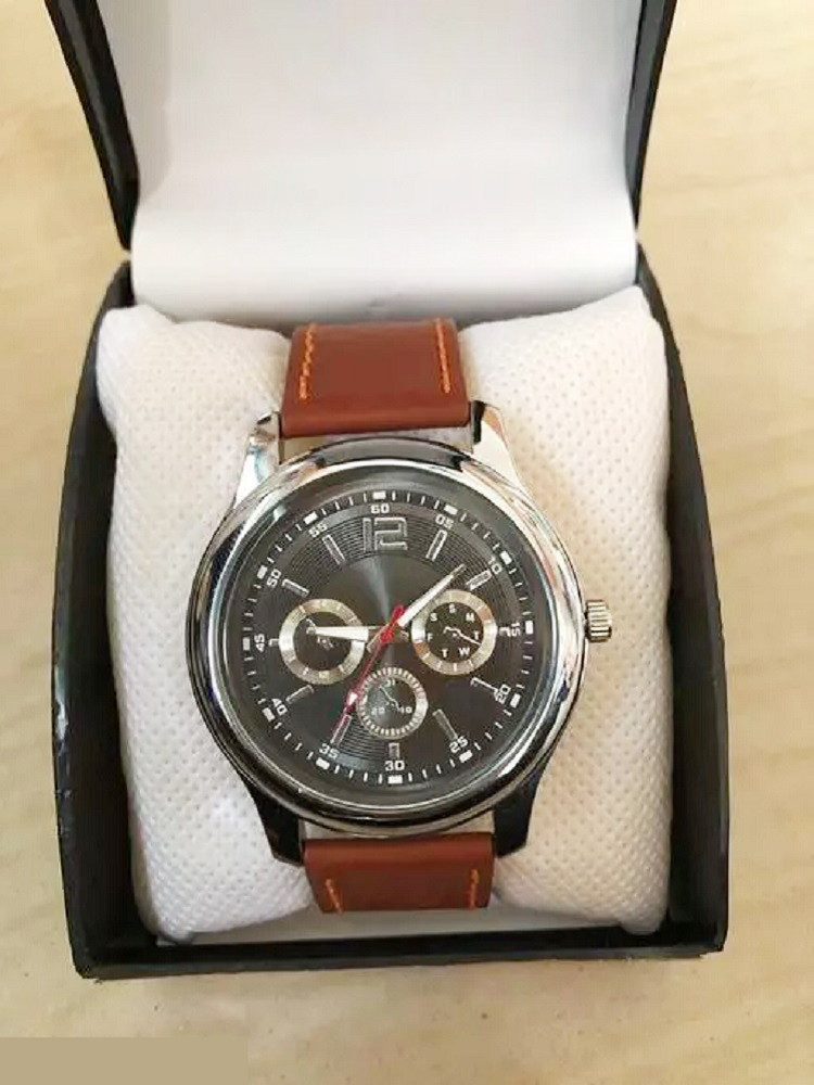 ANDHAK Men Silver Black dial Leather Casual Analog Watches
